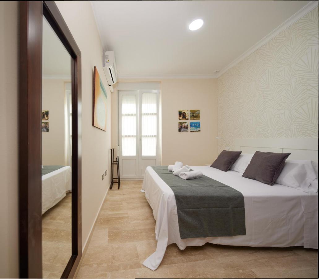 Apartamento Tavira Little Apartments 加的斯 外观 照片